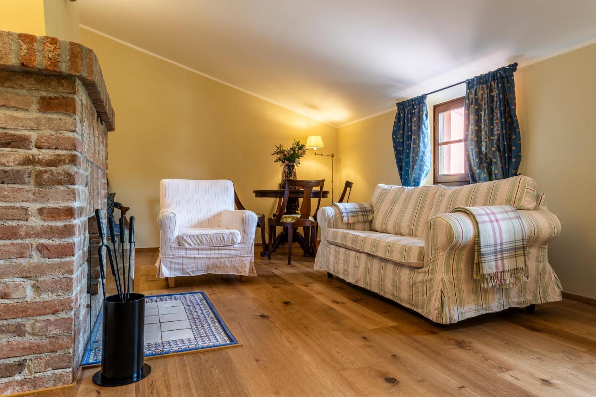 Hotel Ai Tardi Diano dʼAlba Zewnętrze zdjęcie