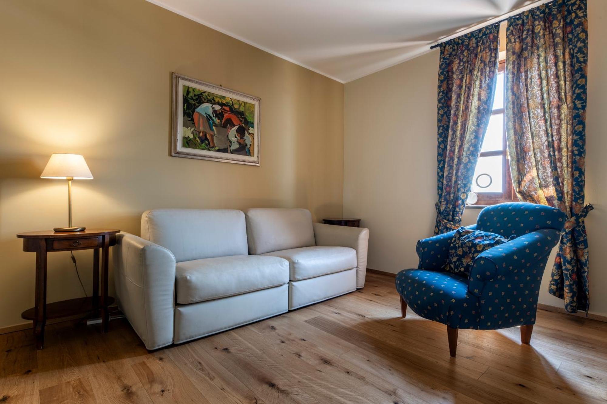Hotel Ai Tardi Diano dʼAlba Zewnętrze zdjęcie