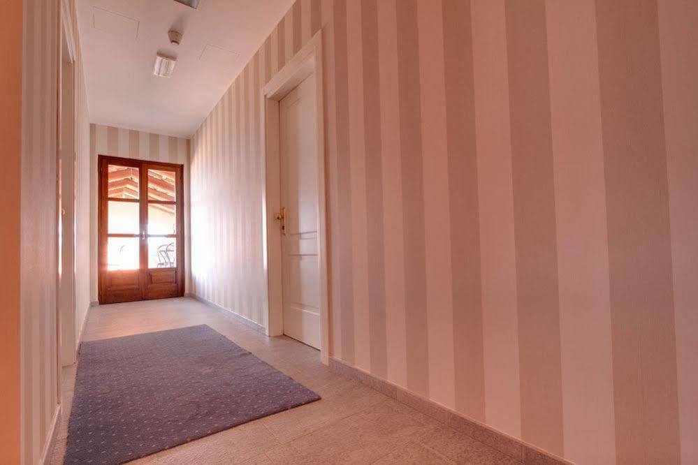 Hotel Ai Tardi Diano dʼAlba Zewnętrze zdjęcie